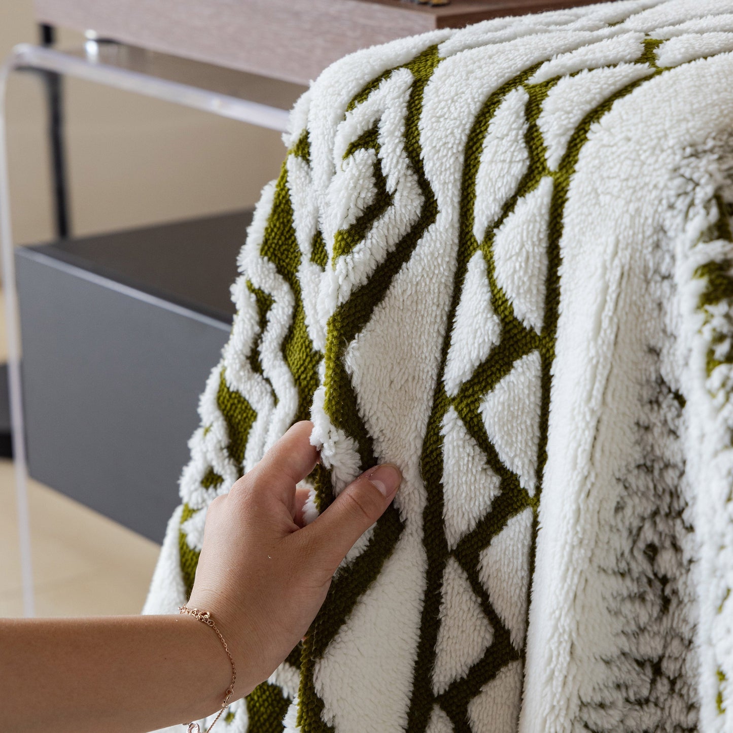 Bohemian Tufted Sofa Cover, Plush Sherpa Throw Blanket with 3D Woven Aztec Stripes