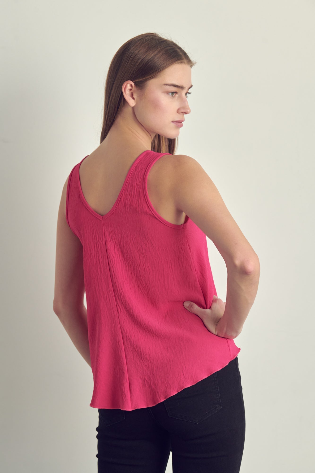 V-neck Sleeveless Knotted Front Hi-Low Top | Kitchen + Metal