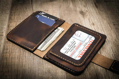 Badge Vertical Wallet - Walnut