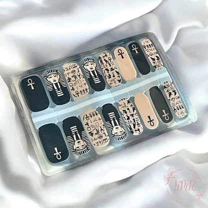 Nyssa Nail Wrap