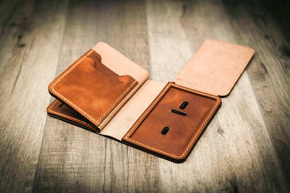 Federal Badge Wallet Small - Chestnut