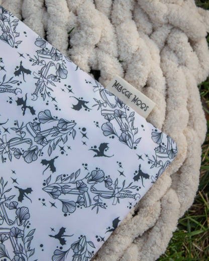 Meaggie Moos - Book / Tablet Sleeve | Ivory Swords