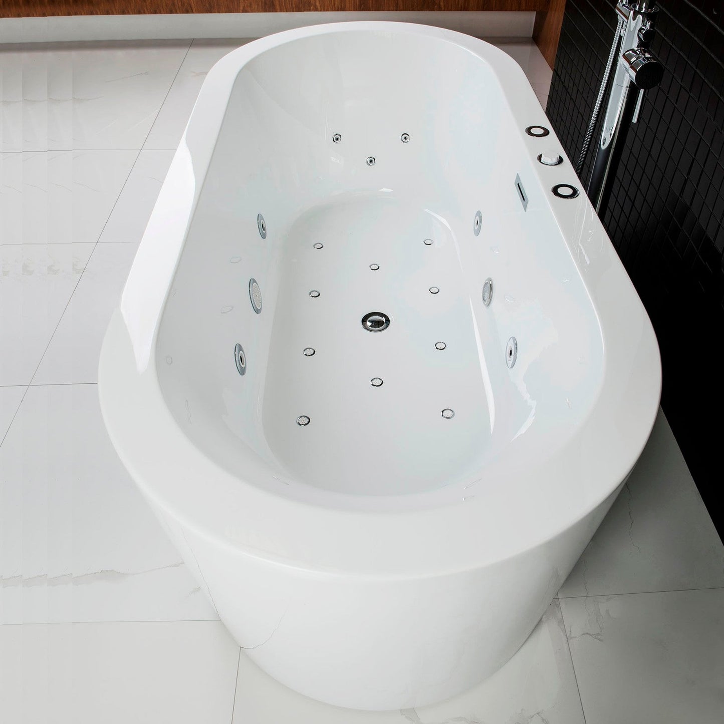 WOODBRIDGE 67" x 32" Whirlpool Water Jetted and Air Bubble Freestanding Bathtub