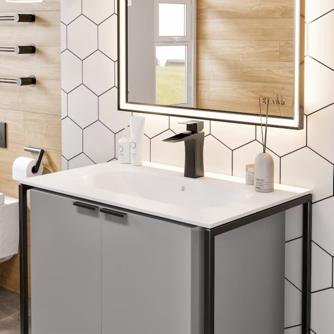 Eviva Moma Bath Vanity with Solid Surface Top and Integrated Sink (24"-32")