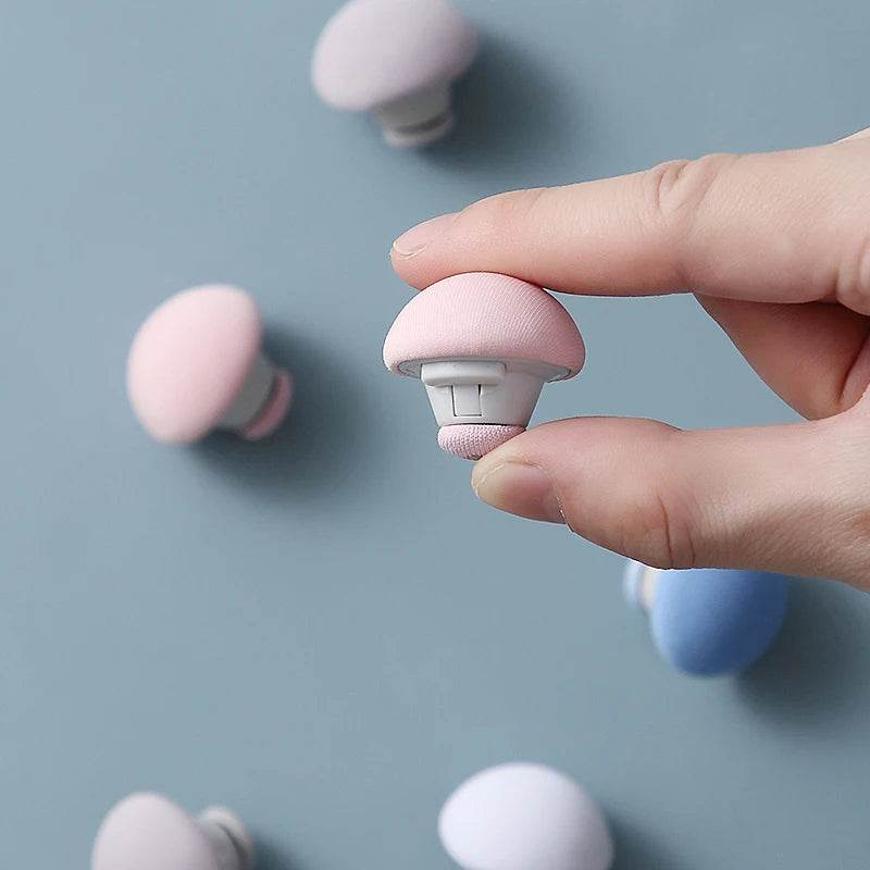 4Pcs Non-Slip Mushroom BedSheet Quilt Blanket Holder – Keep Your Bedding Neat & Tidy