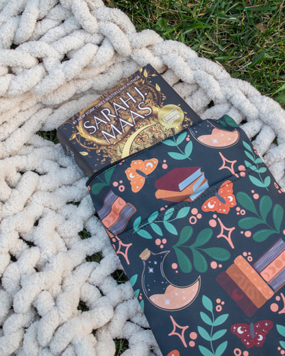 Meaggie Moos - Book / Tablet Sleeve | Burgundy Books