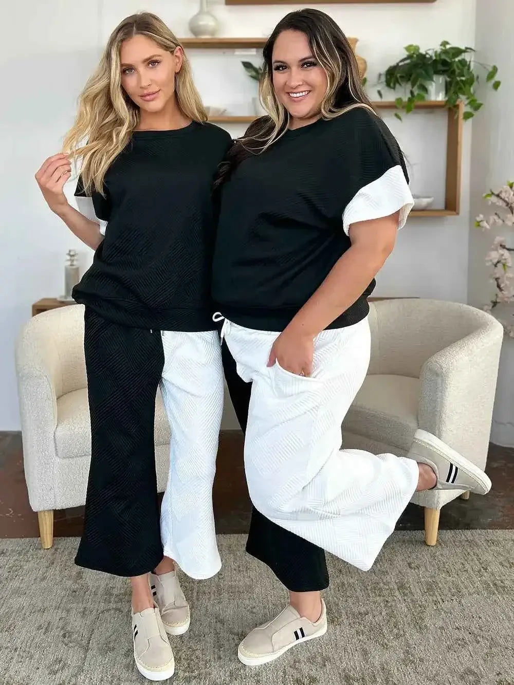 Plus Size Contrast T-Shirt and Wide Leg Pants Set