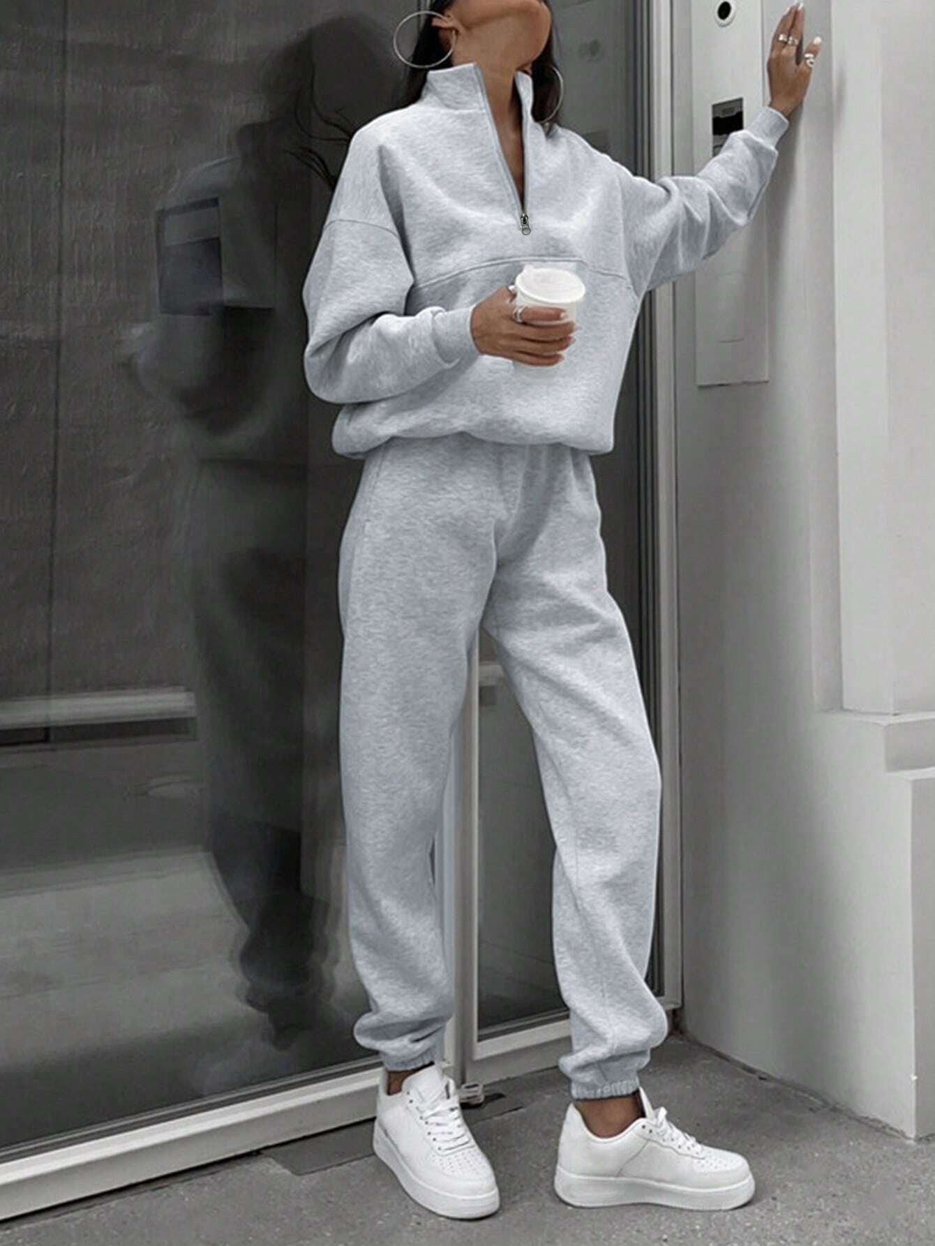Long-sleeved Sports Sweatsuit Stand-up Collar Zip-up Top And Elastic Band Trousers With Pocket