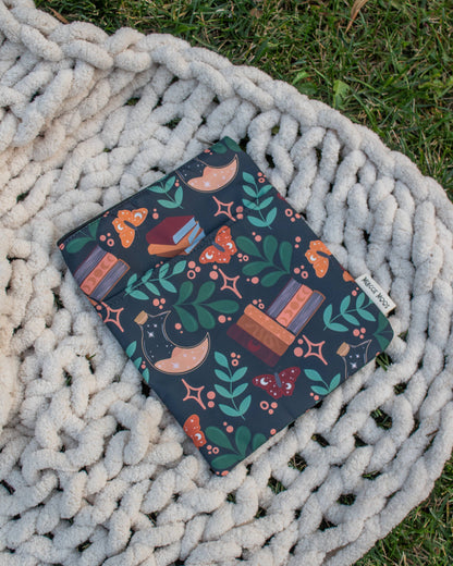 Meaggie Moos - Book / Tablet Sleeve | Burgundy Books