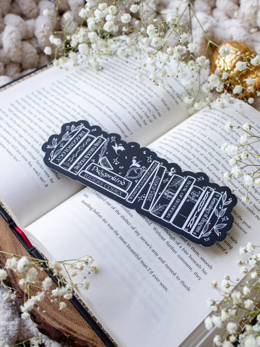 Meaggie Moos - Fourth Wing Violet's Bookshelf Bookmark
