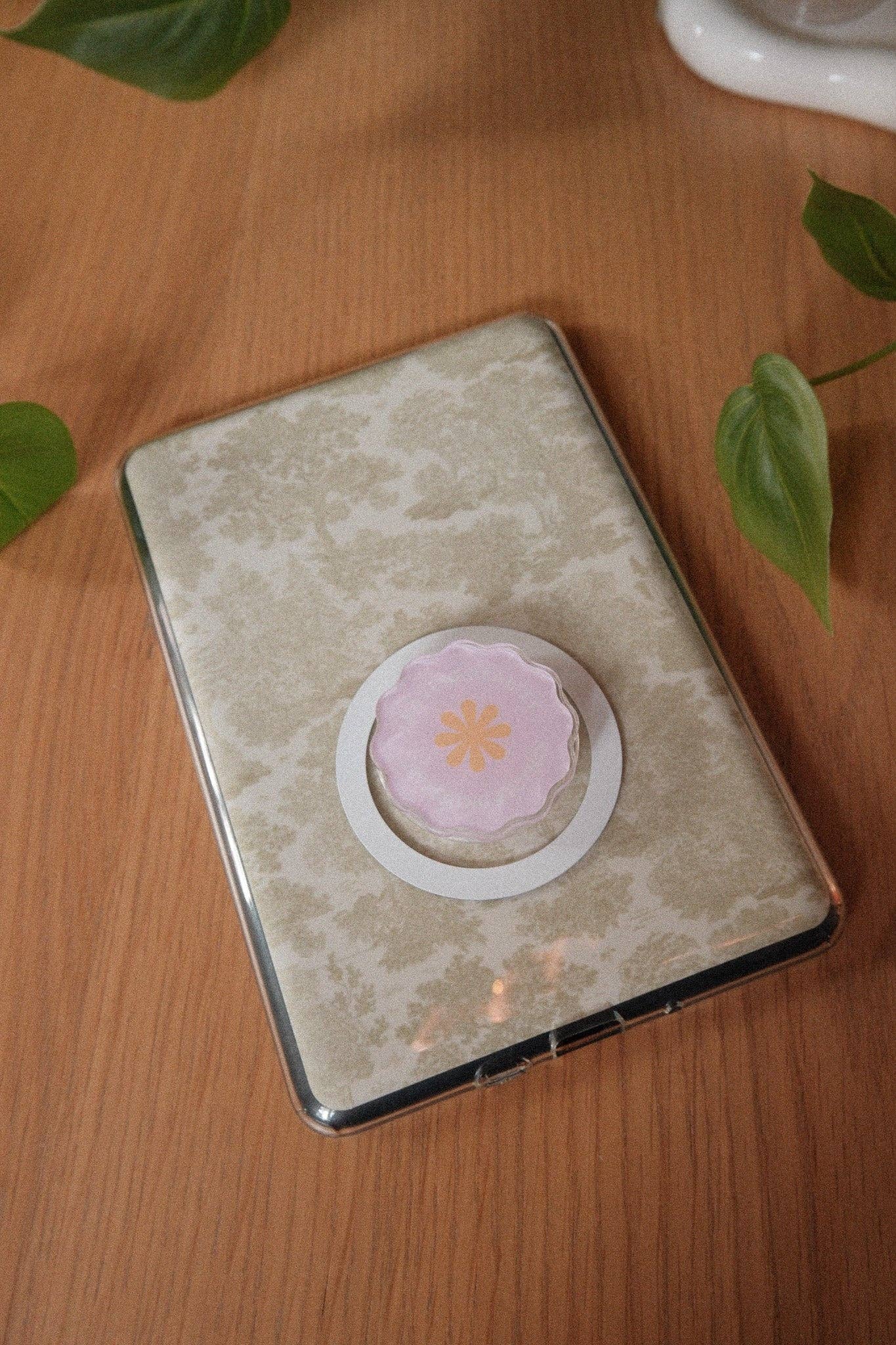 The Tiny Bookshelf - Kindle | Kobo Grips