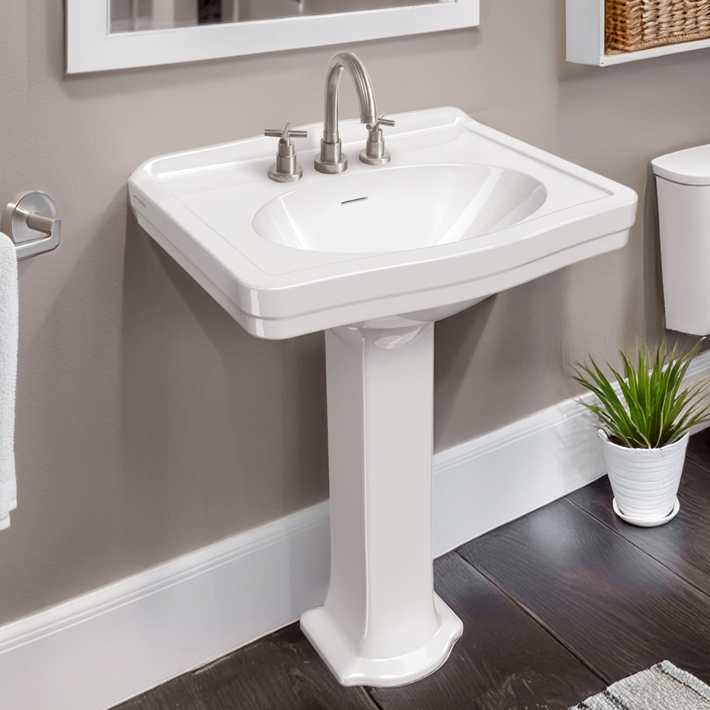 23" Traditional Pedestal Sink with an Integrated Oval Bowl, Faucet Drilling, Low-Rise Backsplash and Overflow