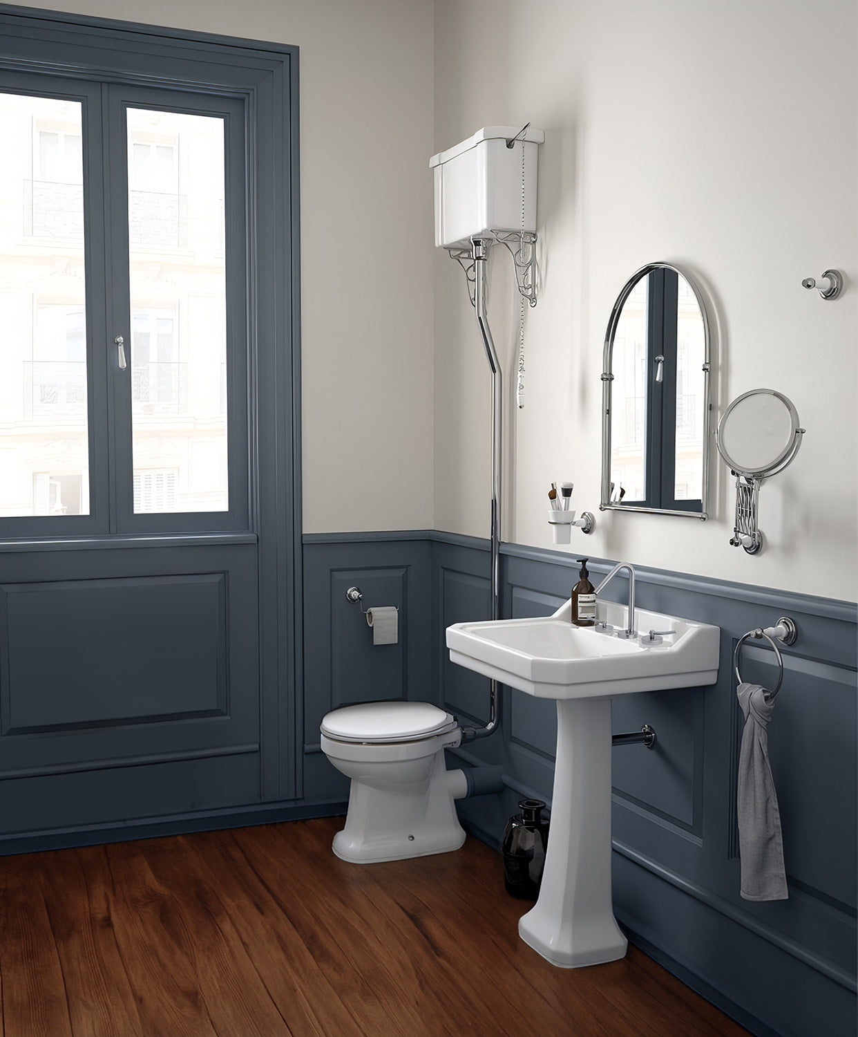 Isabella Collection Traditional Pedestal with Integrated Large Rectangular Bowl, Backsplash, Dual Soap Ledges, Decorative Trim and Overflow