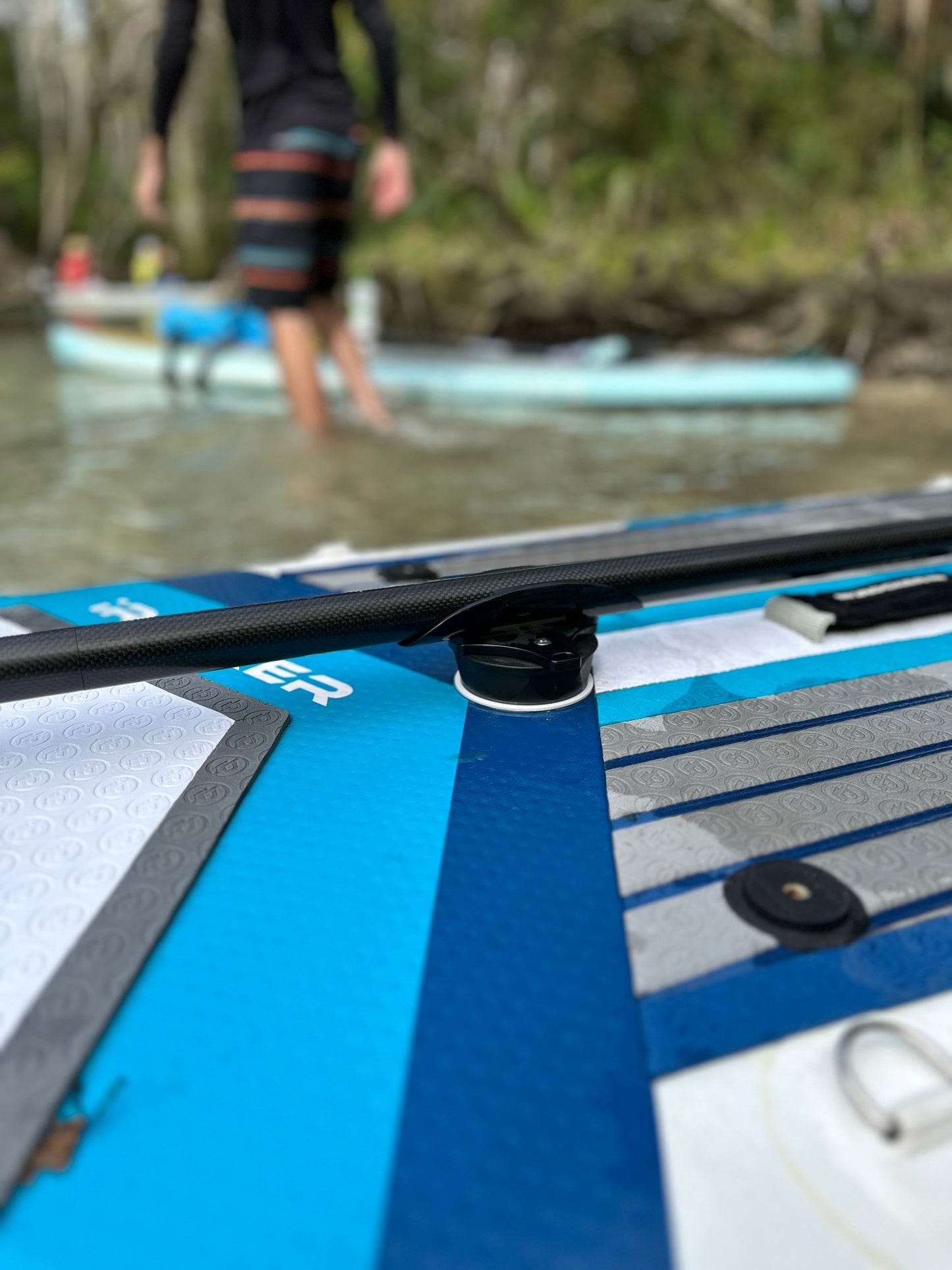 E-Sea Paddle Holder-Suction Mounted Paddle and Utility Clip