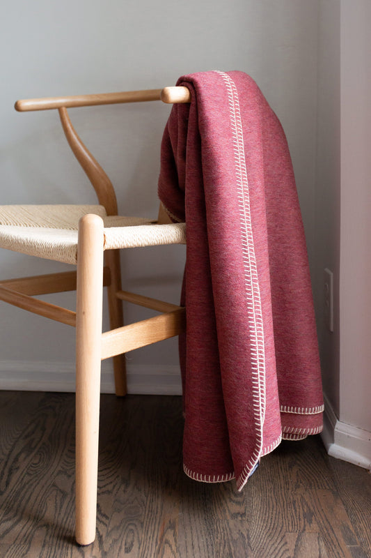 Descanso ALPACA BLEND Throw - Dusty Red | Kitchen + Metal