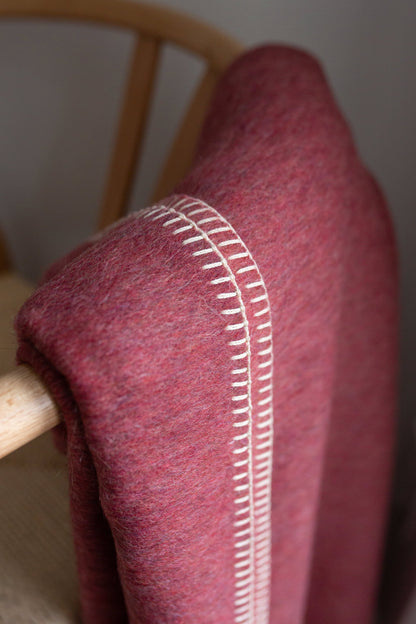 Descanso ALPACA BLEND Throw - Dusty Red | Kitchen + Metal