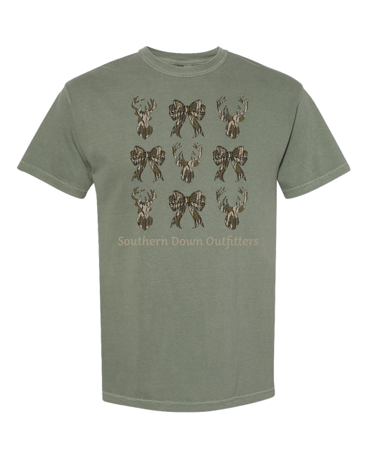 Bows & Bucks Tee