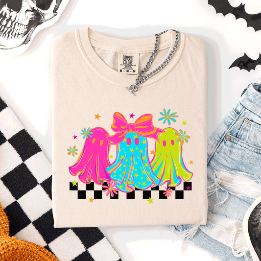 Bright and Colorful, Retro Halloween Ghosts, Checkered, Comfort Colors T-Shirt