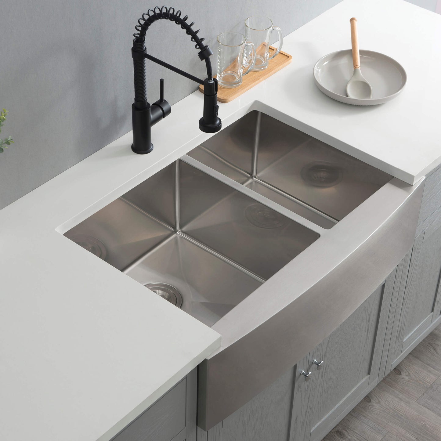 33" Handcrafted Farmhouse Apron Double Bowl Stainless Steel Kitchen Sink