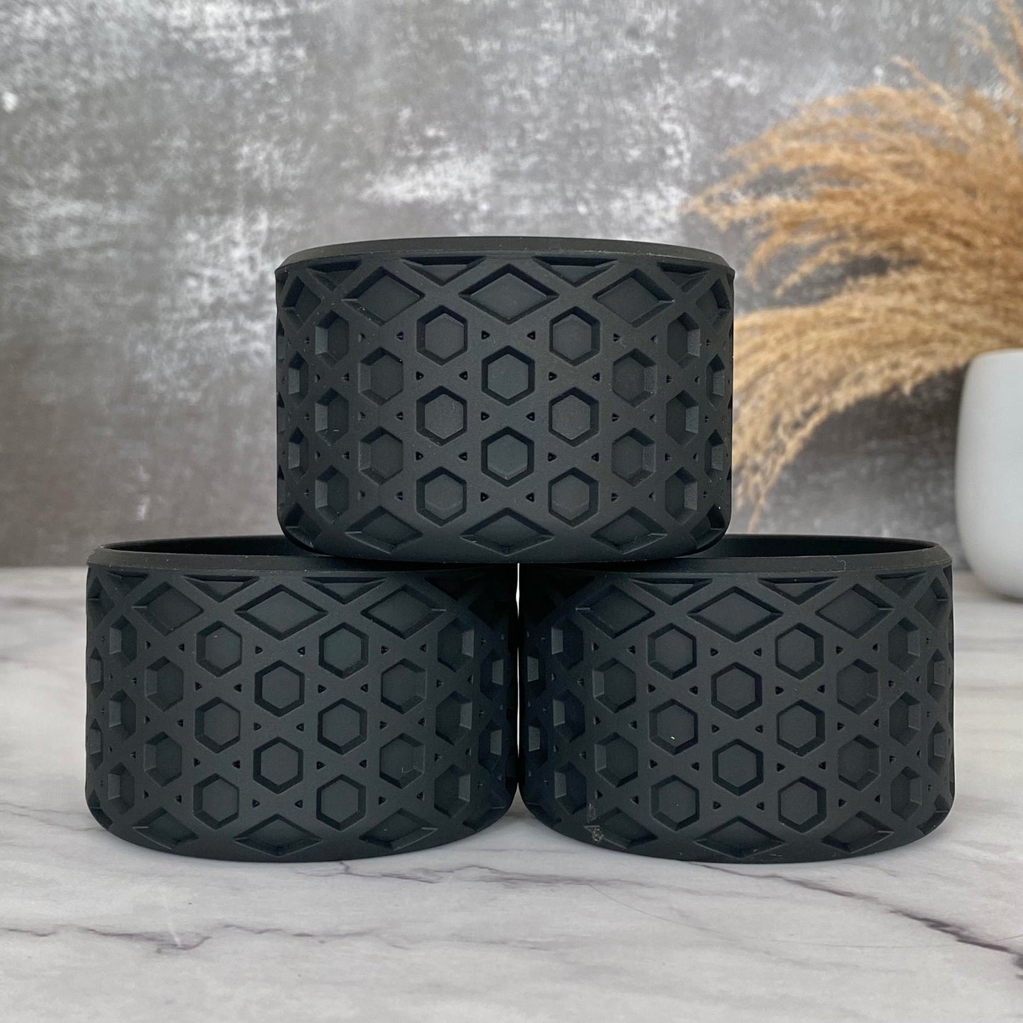 WAFFLE Black Tumbler Boot -fits 20-40oz NEW!