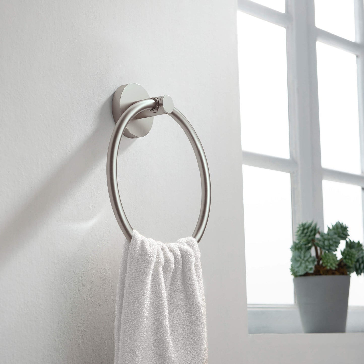 Halo Bathroom Towel Ring