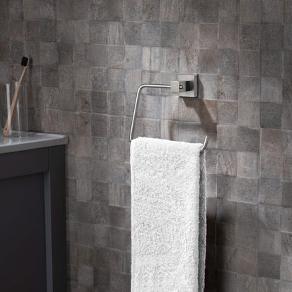 Quadra 4-Piece Bathroom Hardware Set 1