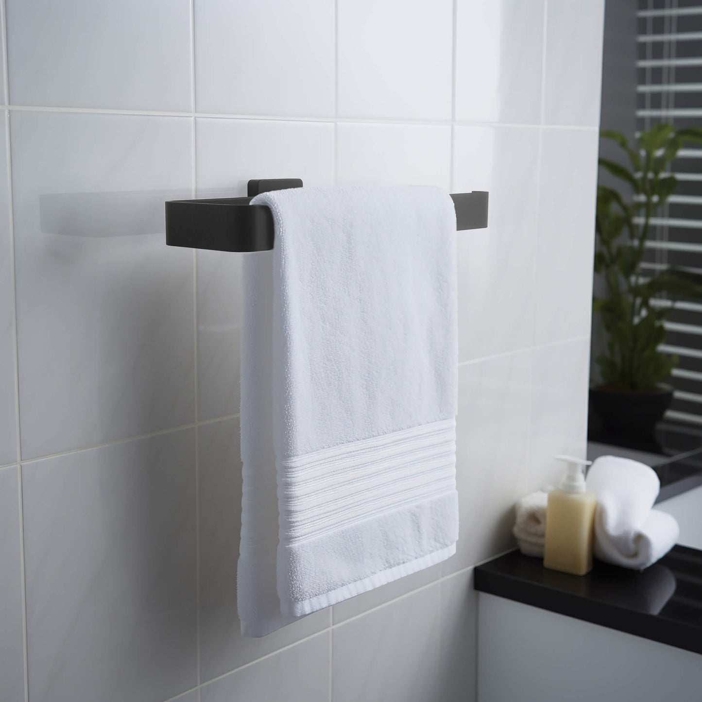 Fusion 4 Piece Bathroom Hardware Set 2