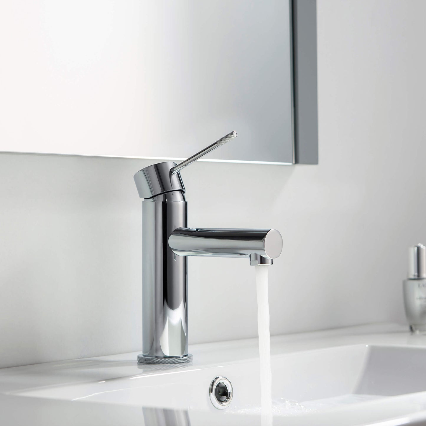Verona Single Handle Bathroom Vanity Sink Faucet with Pop Up Drain