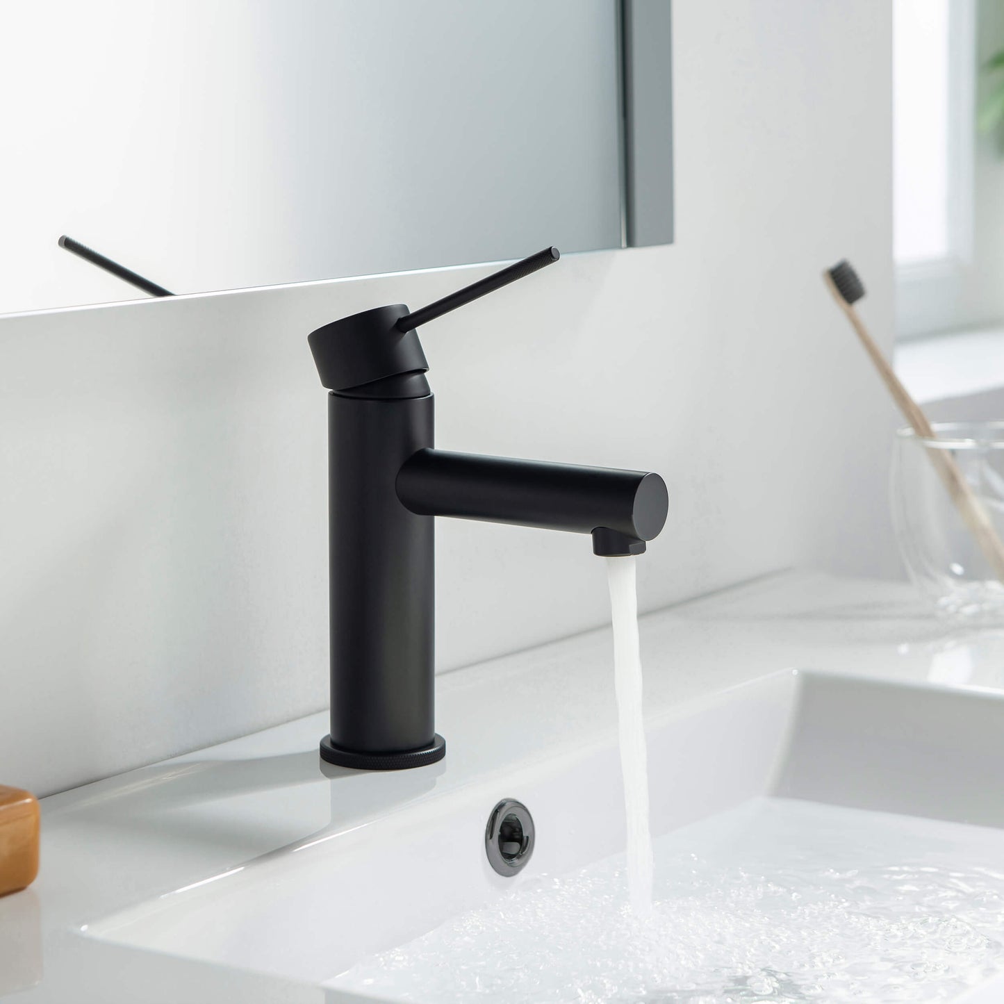 Verona Single Handle Bathroom Vanity Sink Faucet with Pop Up Drain