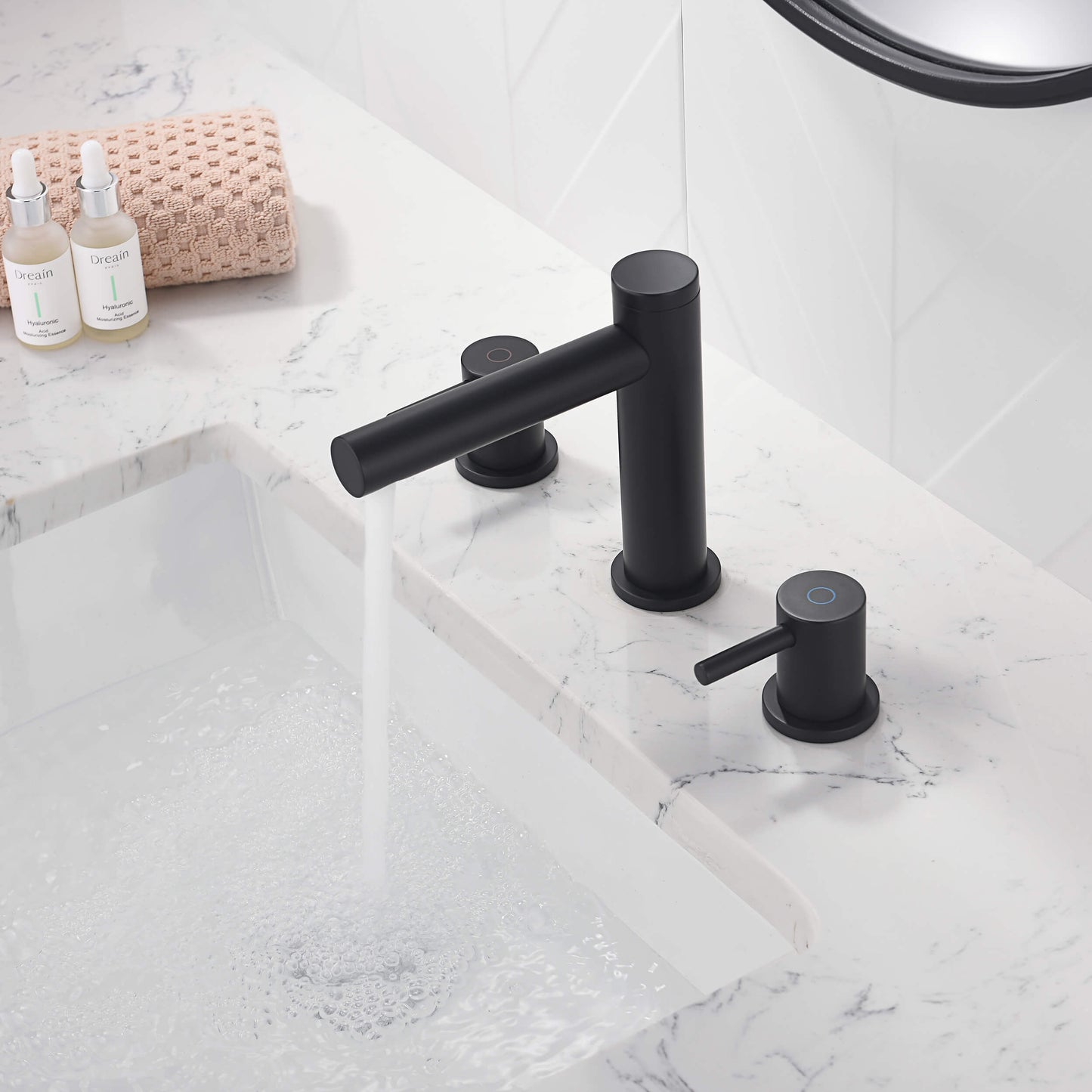 Halo 8" Widespread Bathroom Sink Faucet with Drain Assembly
