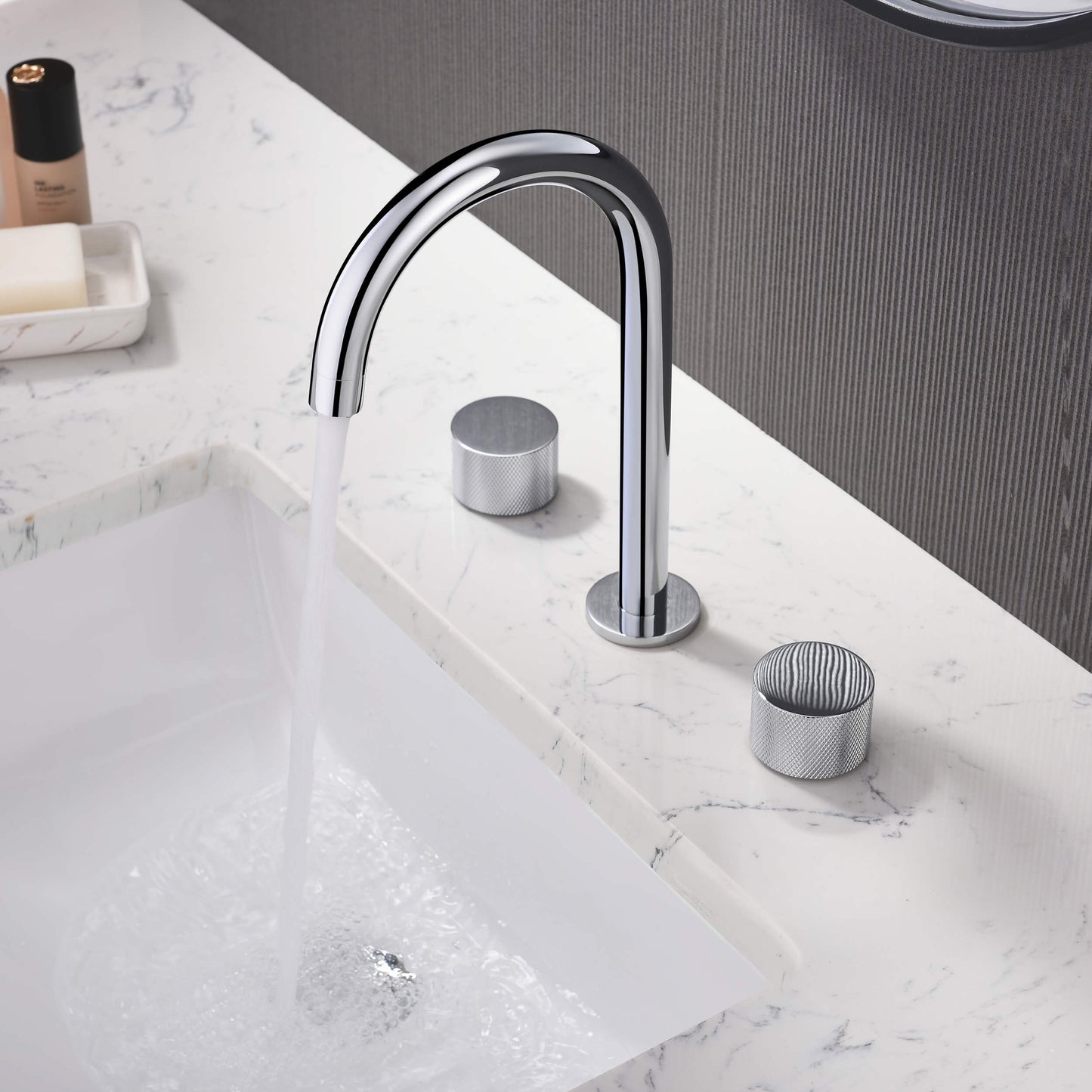 Verona 8" Widespread Bathroom Sink Faucet with Drain Assembly