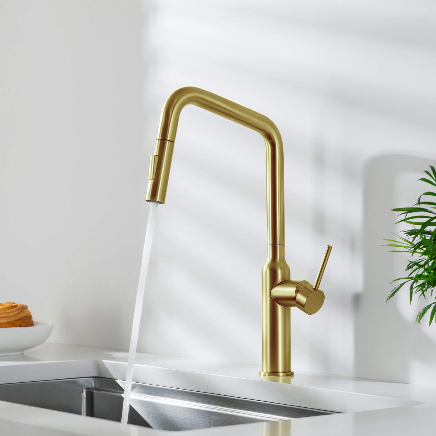 Tampa Single Handle Pull Down Kitchen Sink Faucet