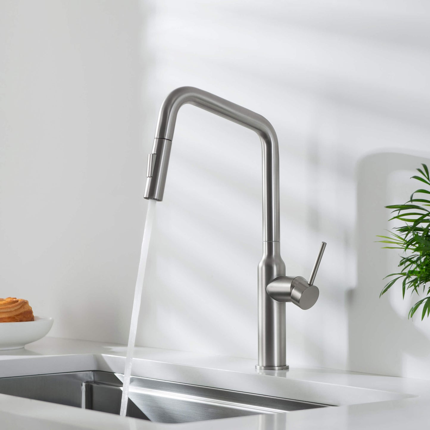 Tampa Single Handle Pull Down Kitchen Sink Faucet