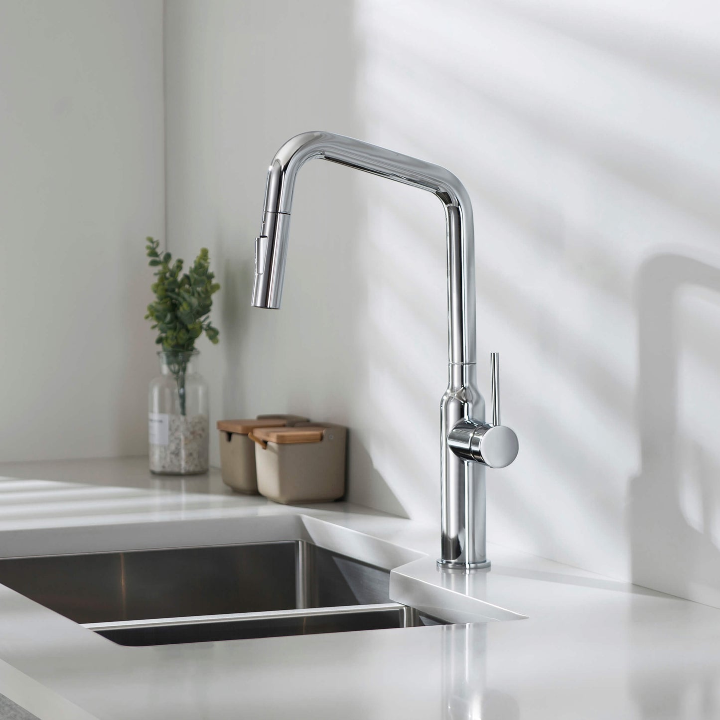 Tampa Single Handle Pull Down Kitchen Sink Faucet