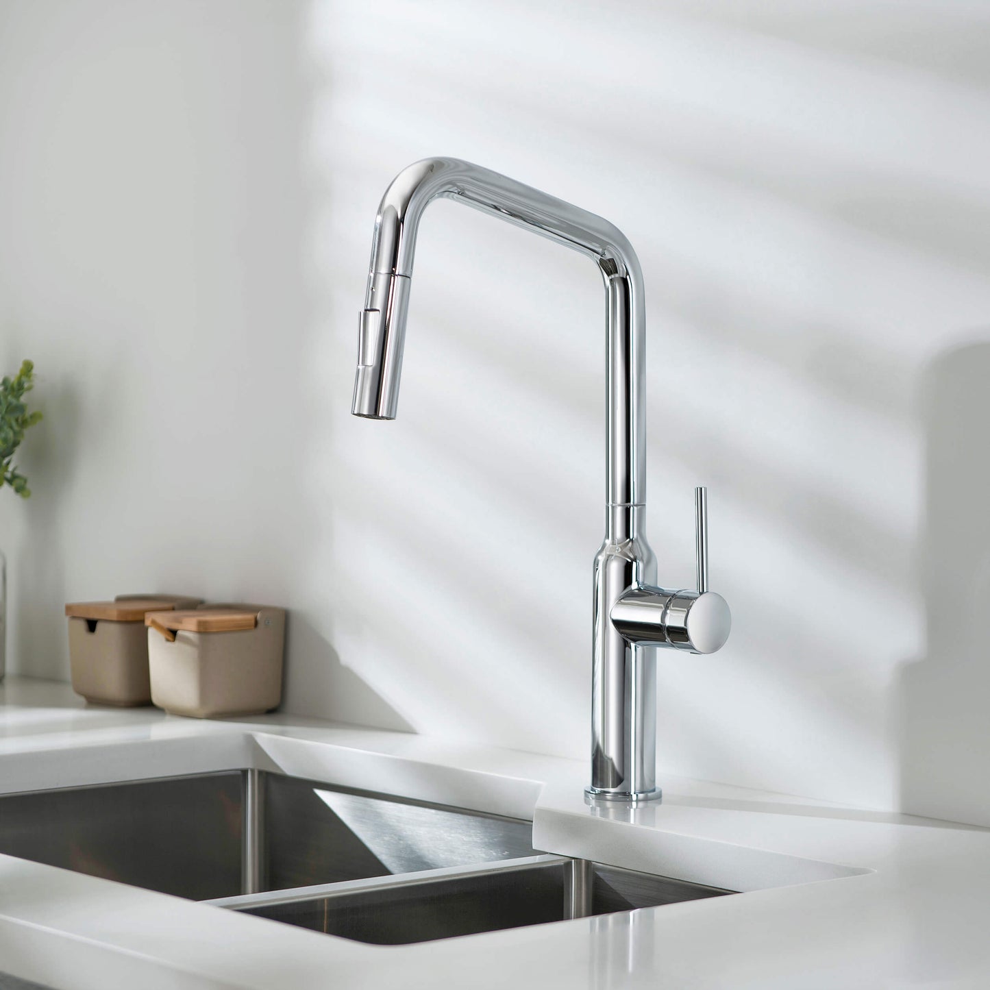 Tampa Single Handle Pull Down Kitchen Sink Faucet