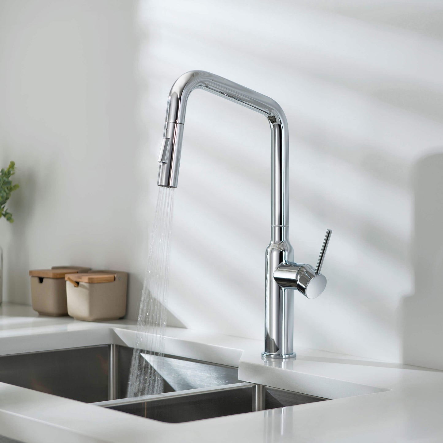 Tampa Single Handle Pull Down Kitchen Sink Faucet