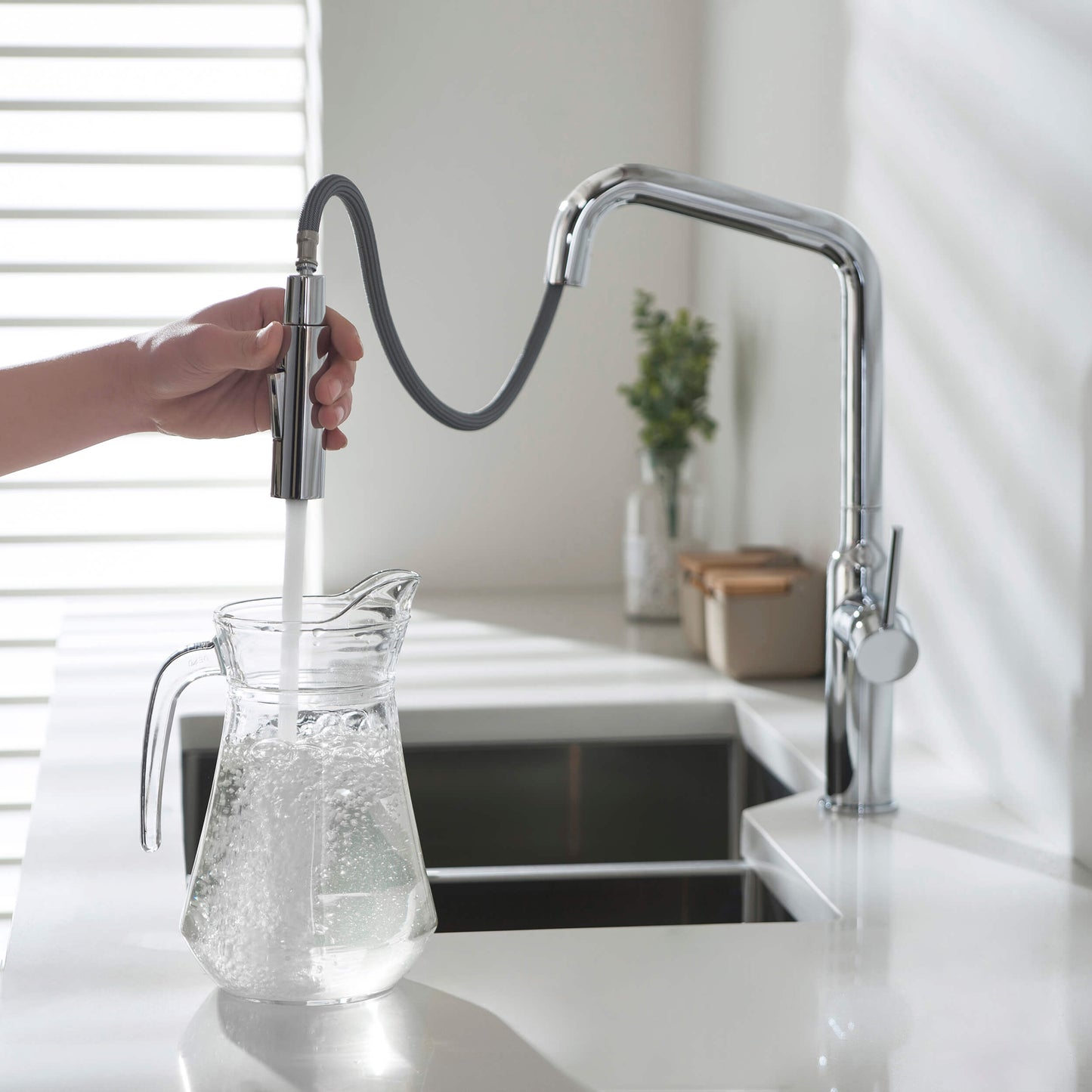 Tampa Single Handle Pull Down Kitchen Sink Faucet