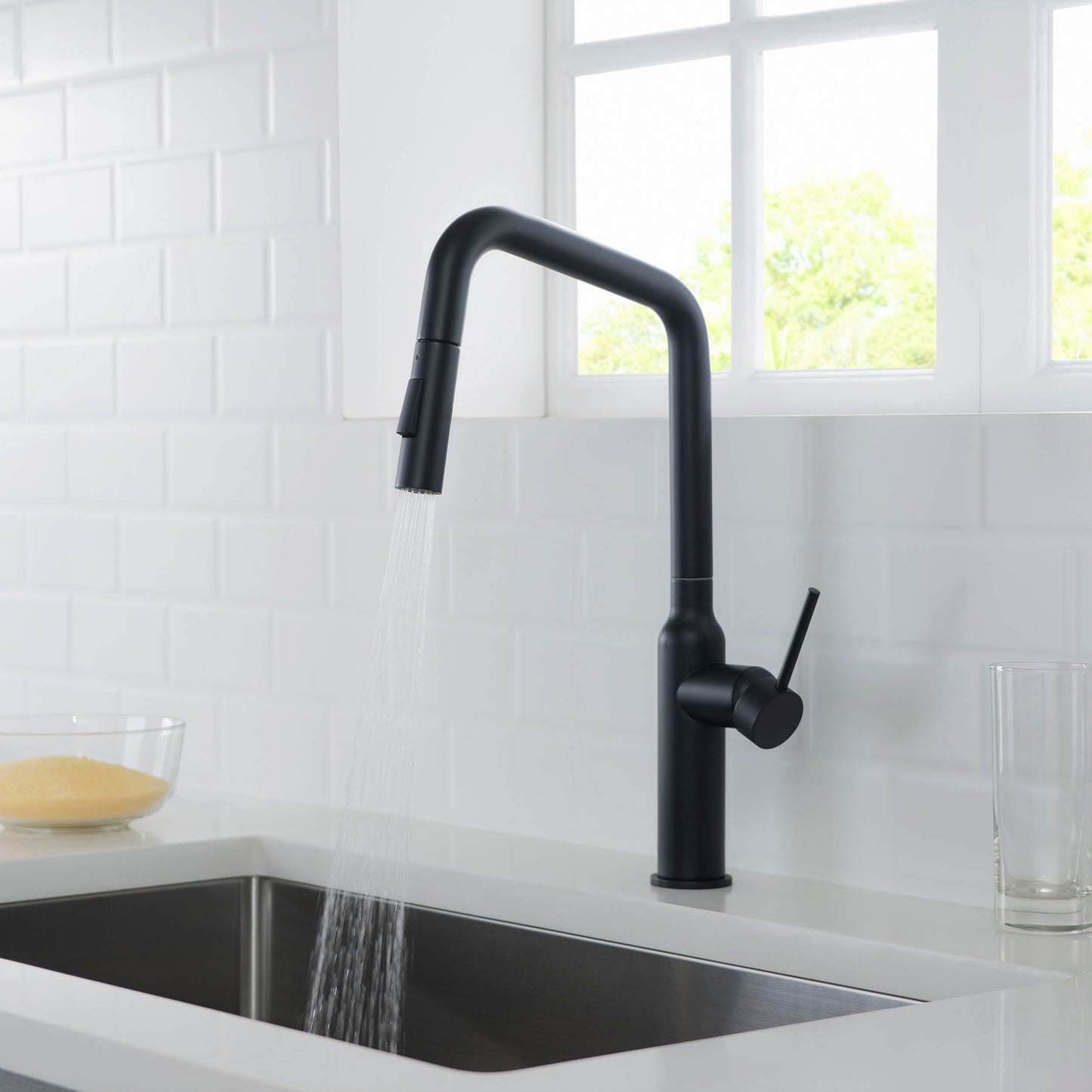 Tampa Single Handle Pull Down Kitchen Sink Faucet
