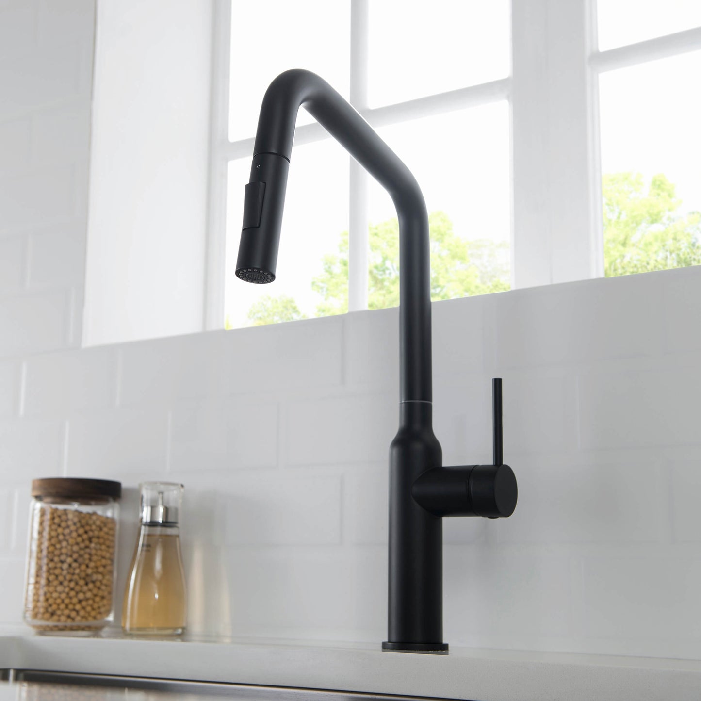 Tampa Single Handle Pull Down Kitchen Sink Faucet