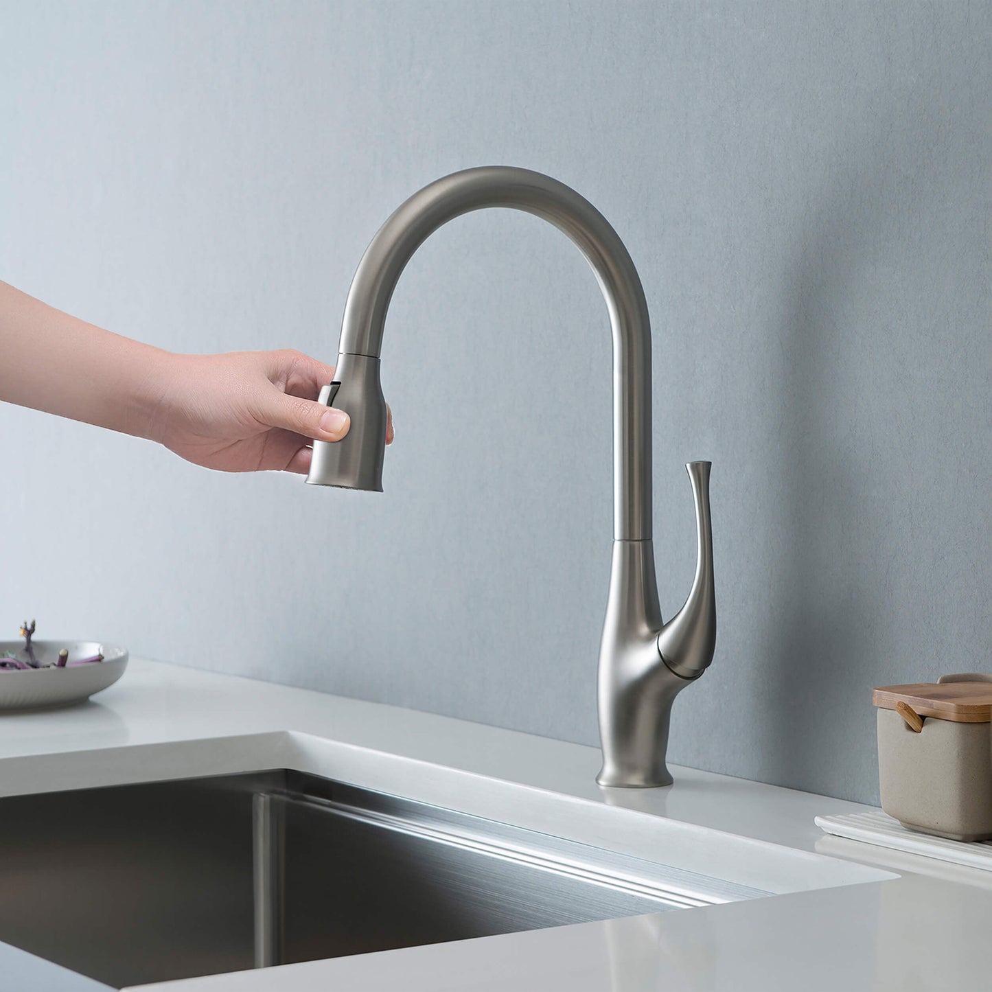 Kansas Single Handle Pull Down Kitchen Sink Faucet