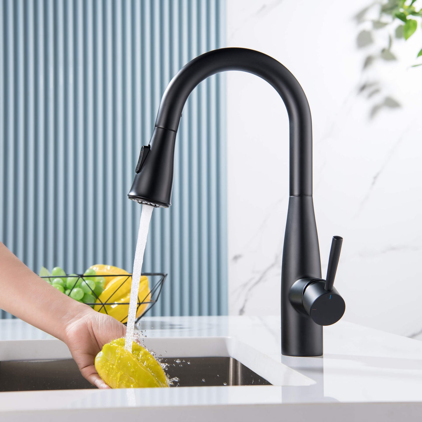 Plano Single Handle Pull Down Kitchen Sink Faucet