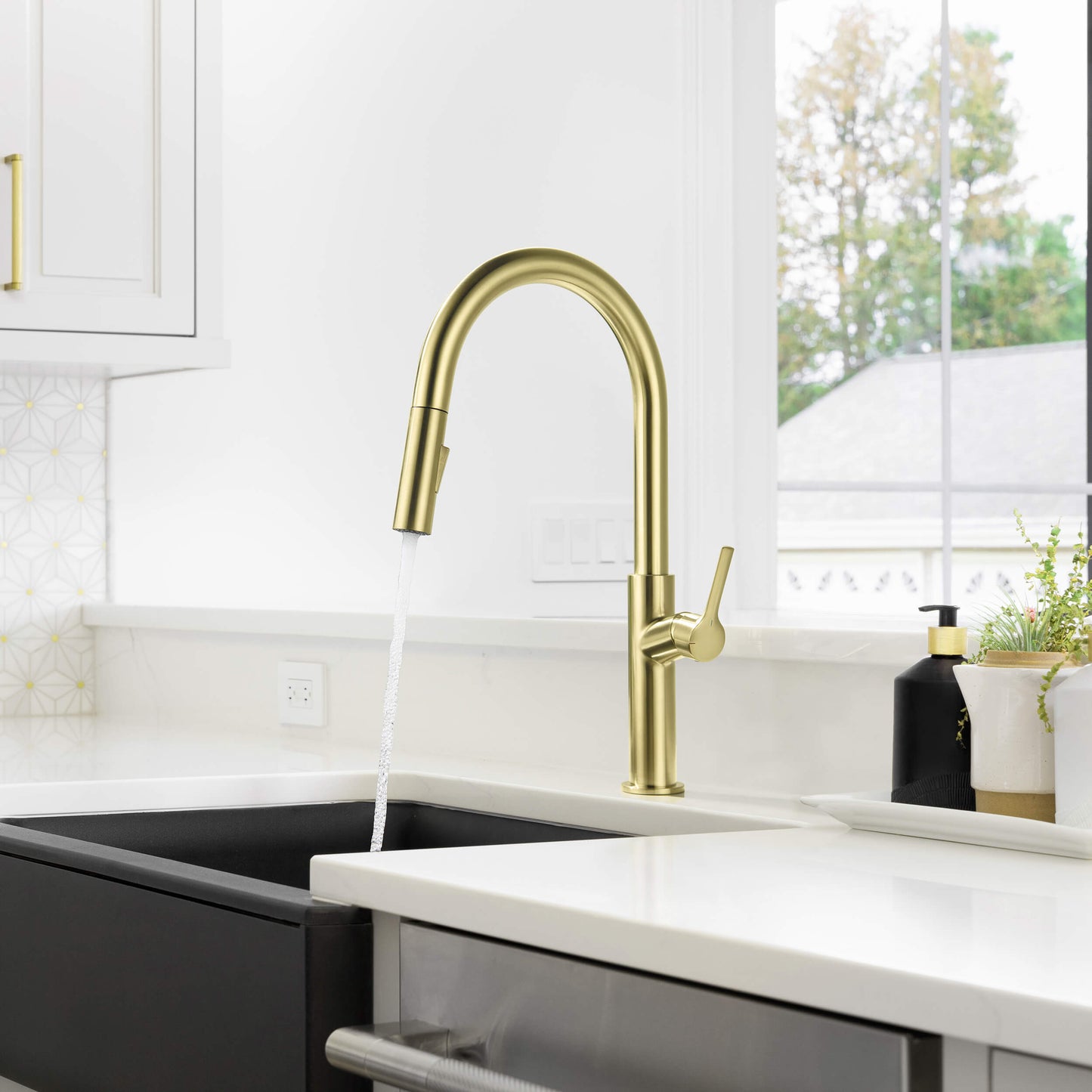 Neo Single Handle Pull Down Kitchen Sink Faucet