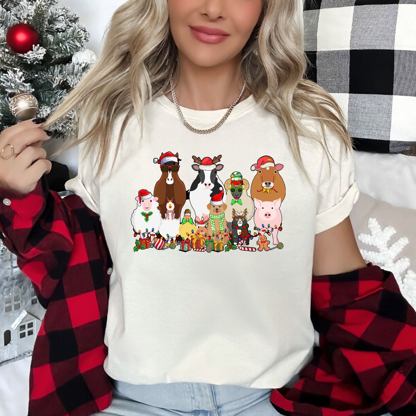 Christmas Farm Animals, Farm Life, Cow, Sheep, Horse, Chicken, Cat, Dog Super Soft Tees