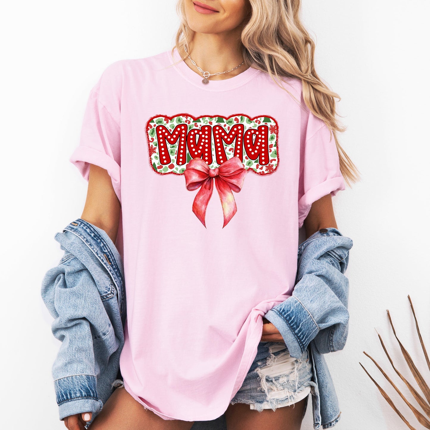 Christmas Mama, Ribbon, Bows, Classic, Retro, Santa Tshirt Comfort Colors T-Shirt