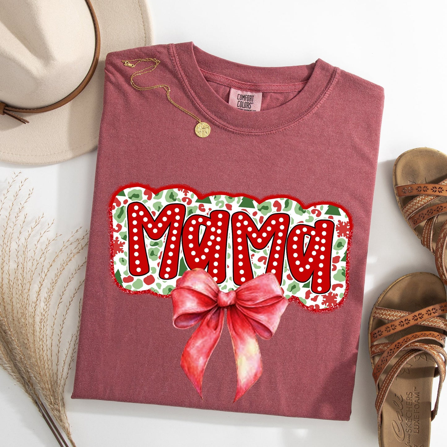 Christmas Mama, Ribbon, Bows, Classic, Retro, Santa Tshirt Comfort Colors T-Shirt