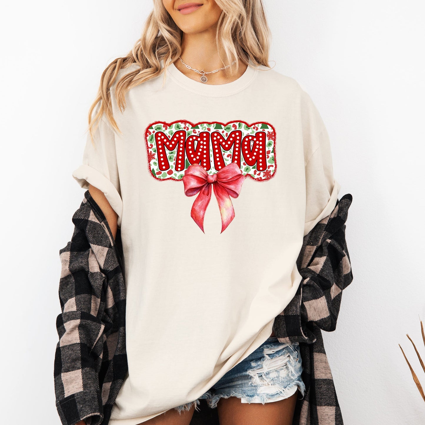 Christmas Mama, Ribbon, Bows, Classic, Retro, Santa Tshirt Comfort Colors T-Shirt