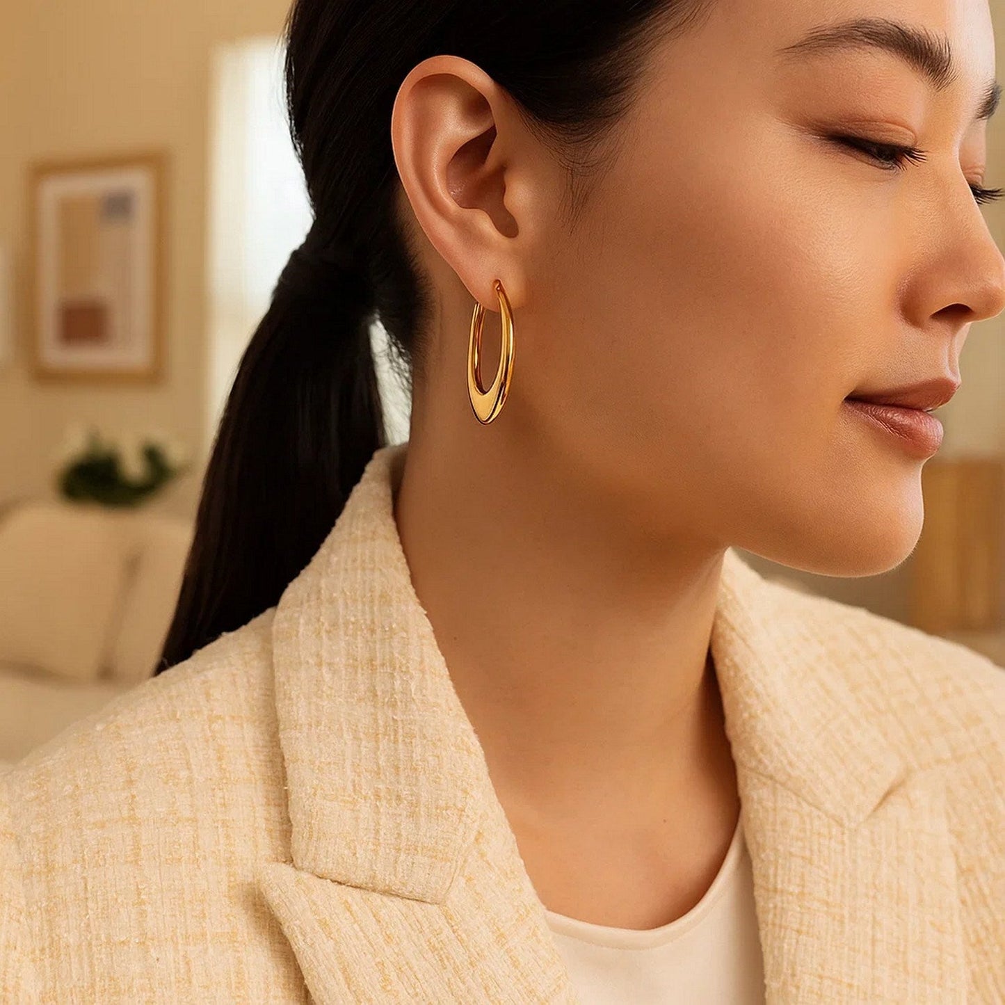 14k Yellow Gold Puffed Graduated Open Oval Earrings