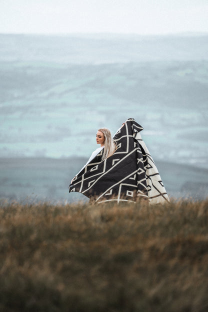 Diamante Blanket - Natural / Black | Blankets | Kitchen + Metal