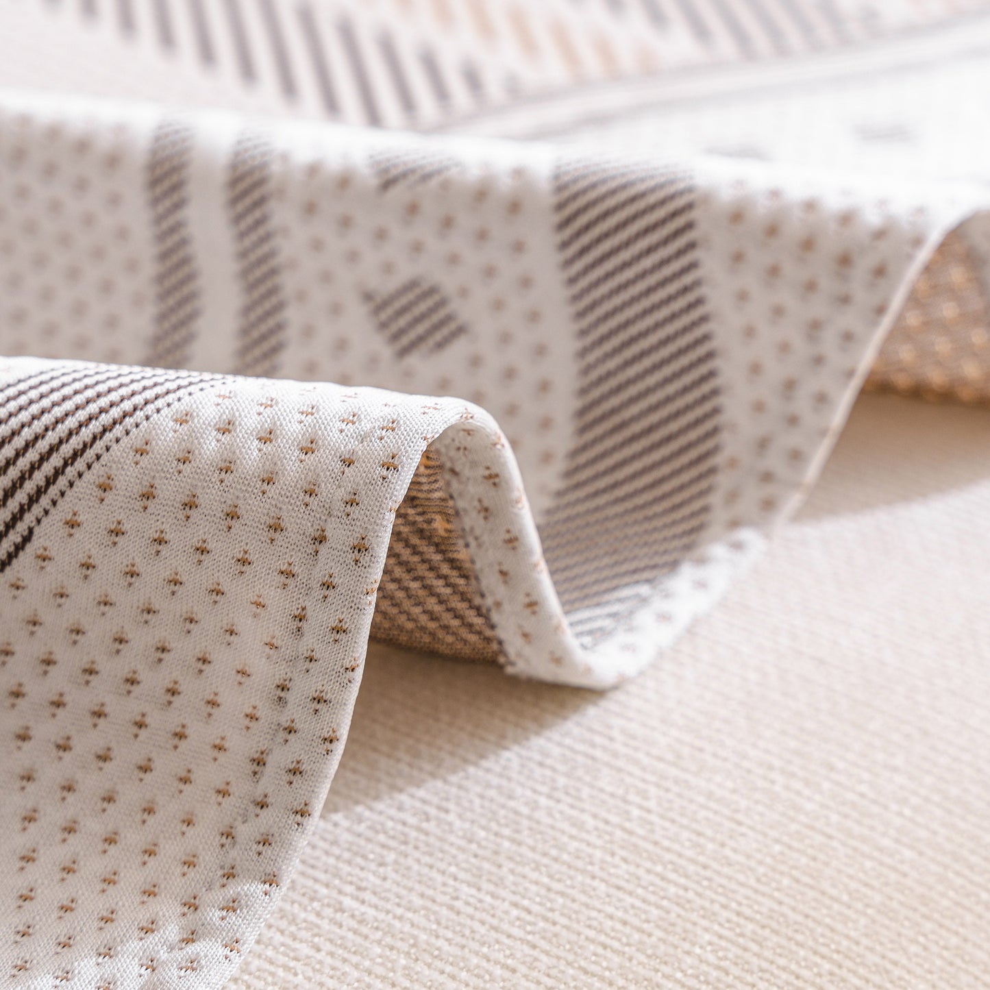 Modern Geometric Cooling Sofa Blanket, Soft & Breathable Striped Couch Throw Cover