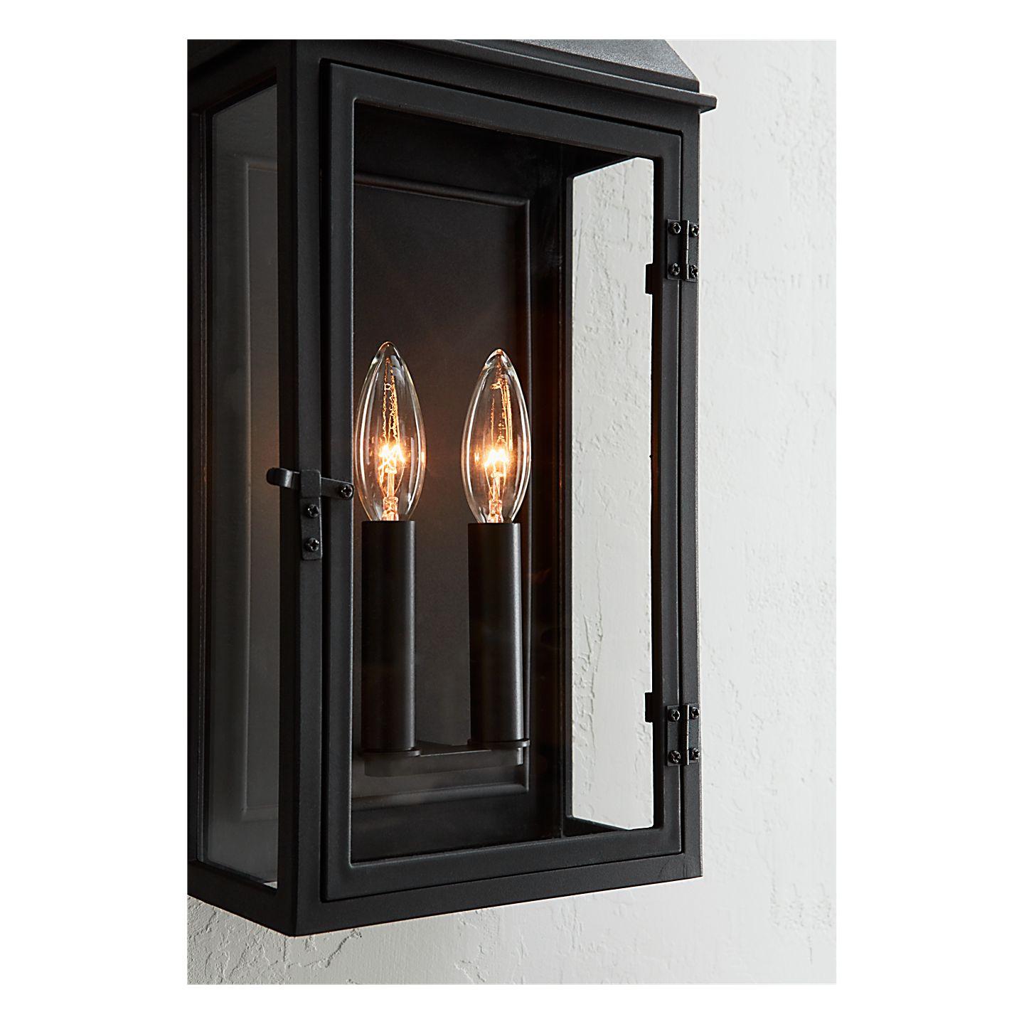Hingham Medium Wall Lantern